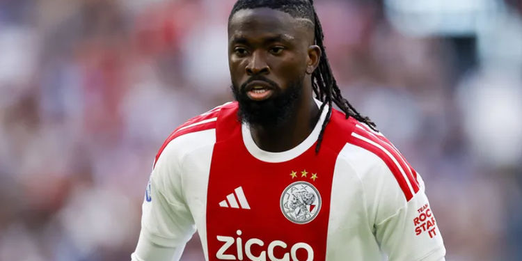 “What a beast” – Dutch football analyst heaps praise on Super Eagles striker Tolu Arokodare