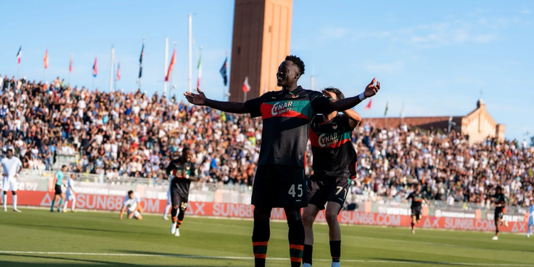 Venezia coach singles out Super Eagles striker Akor Adams for praise after Napoli heroics