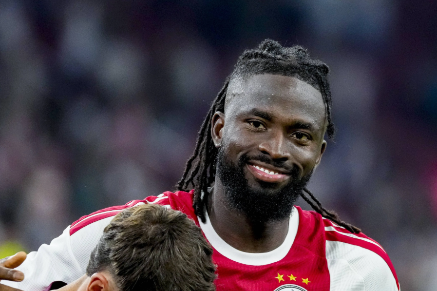 “Special player” – Super Eagles striker draws praise from Ajax manager Michel Sanchez